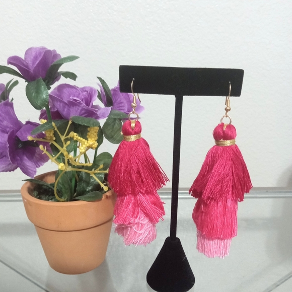 Jewelry - Pink Tassel Fuschia Drop Earrings New